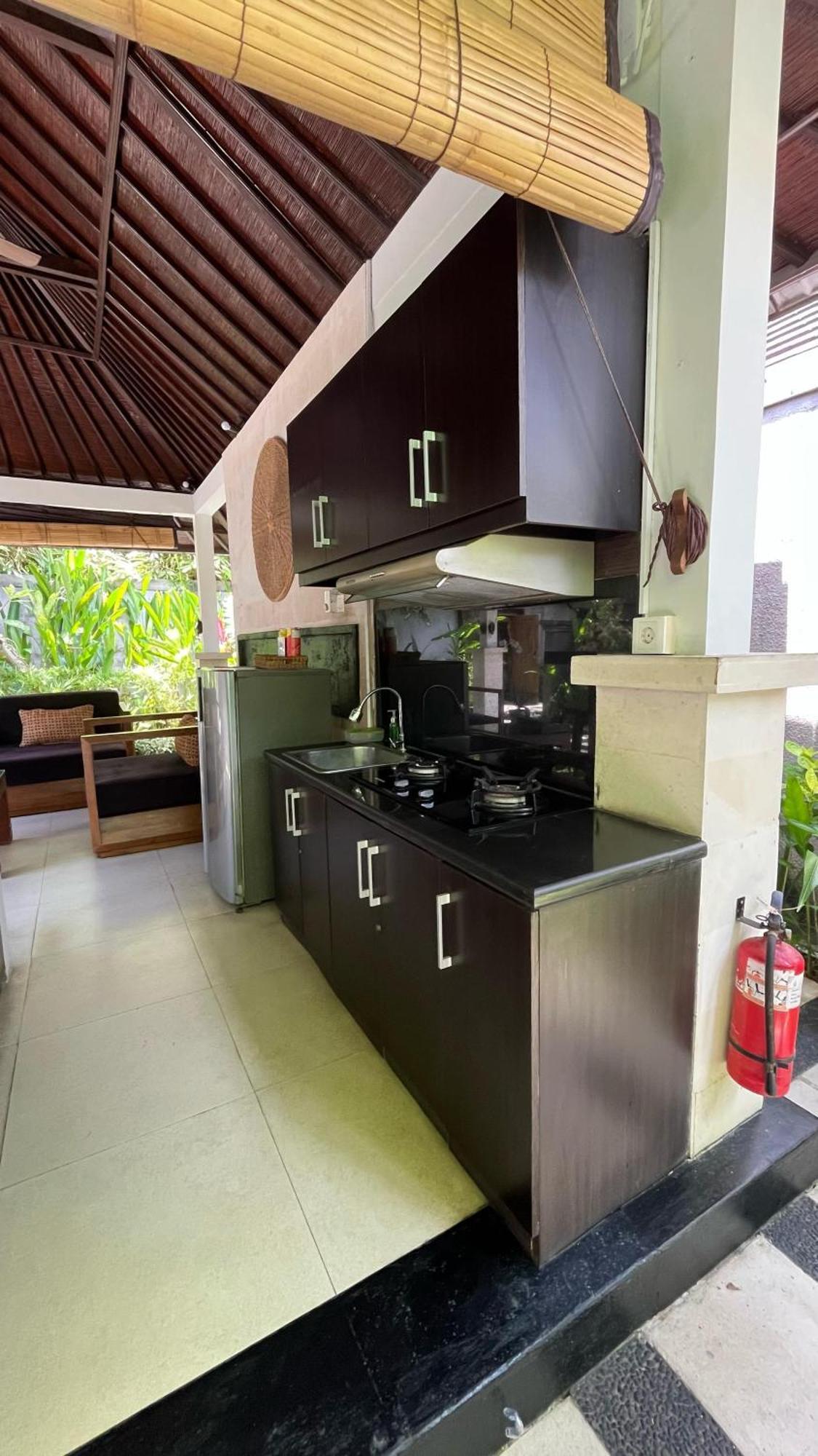 Agata Villas Seminyak Exterior photo